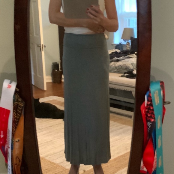 Color Thread gray skirt - Picture 2 of 3